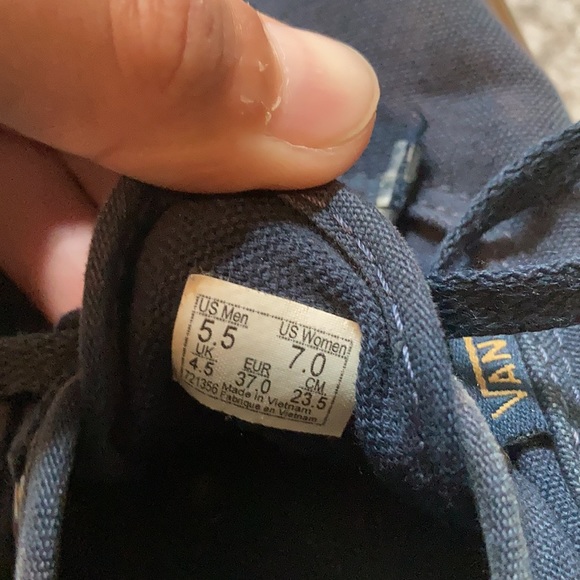 Vans authentic great condition barely used - Picture 2 of 4